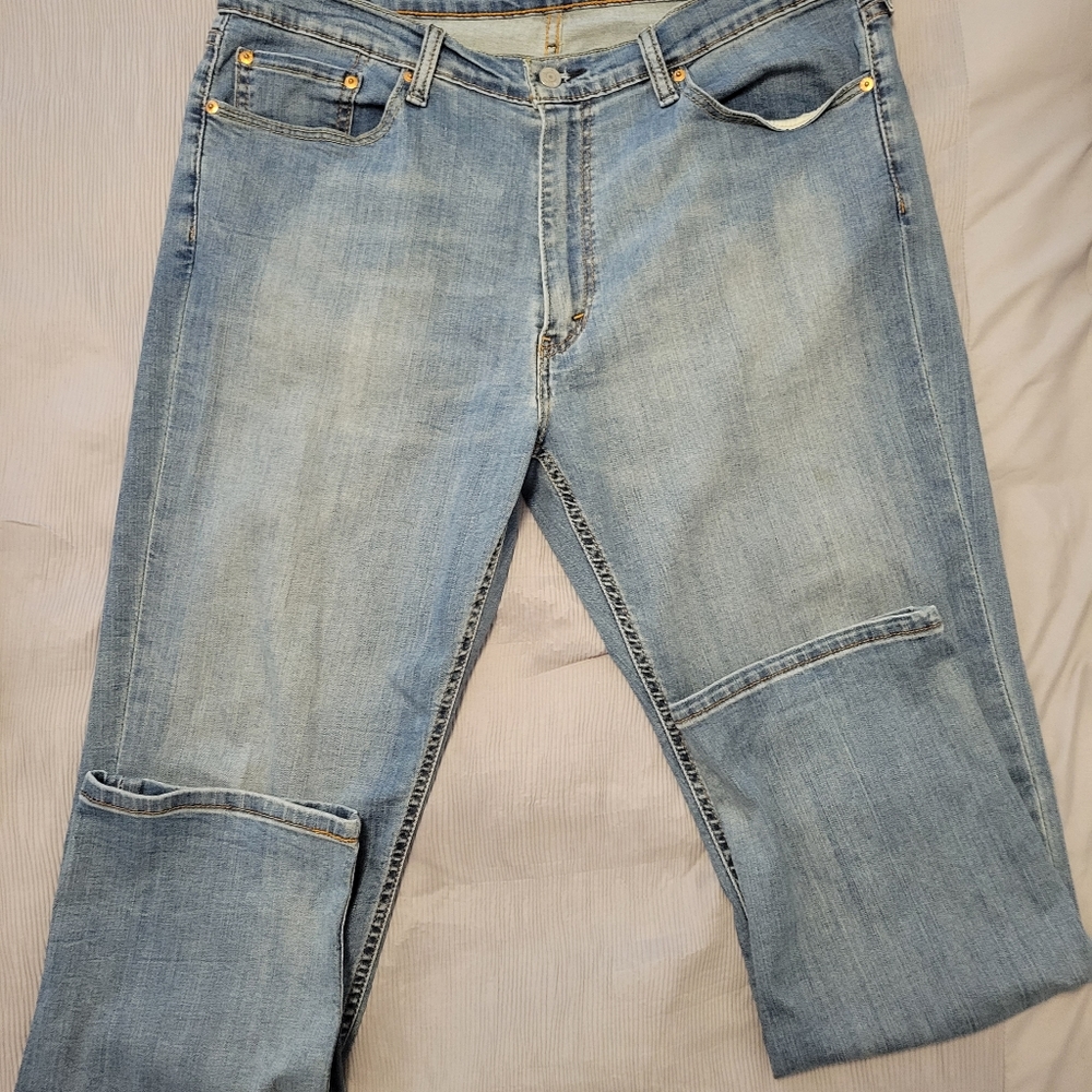 Mens Levis jeans.